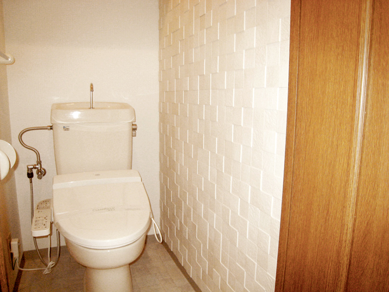 トイレのクロス張替えセット 東京都昭島市 内装・リフォームのアイル